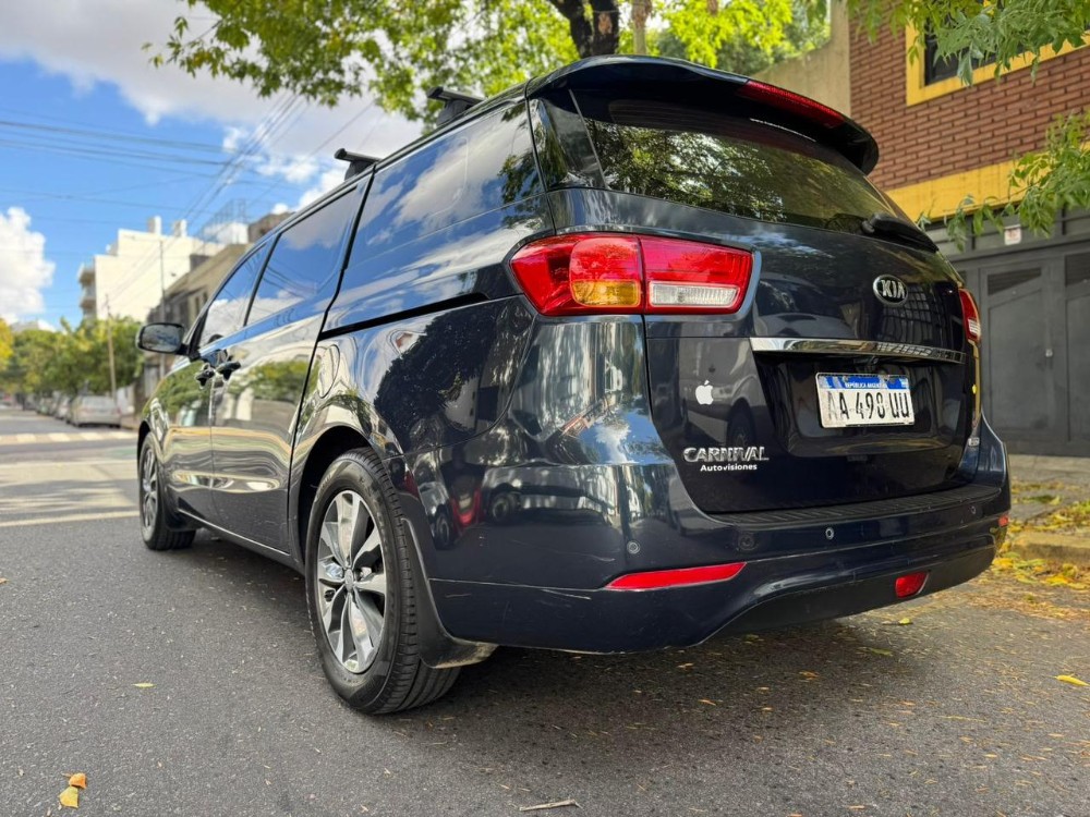Kia Carnival EX Premium — foto 10